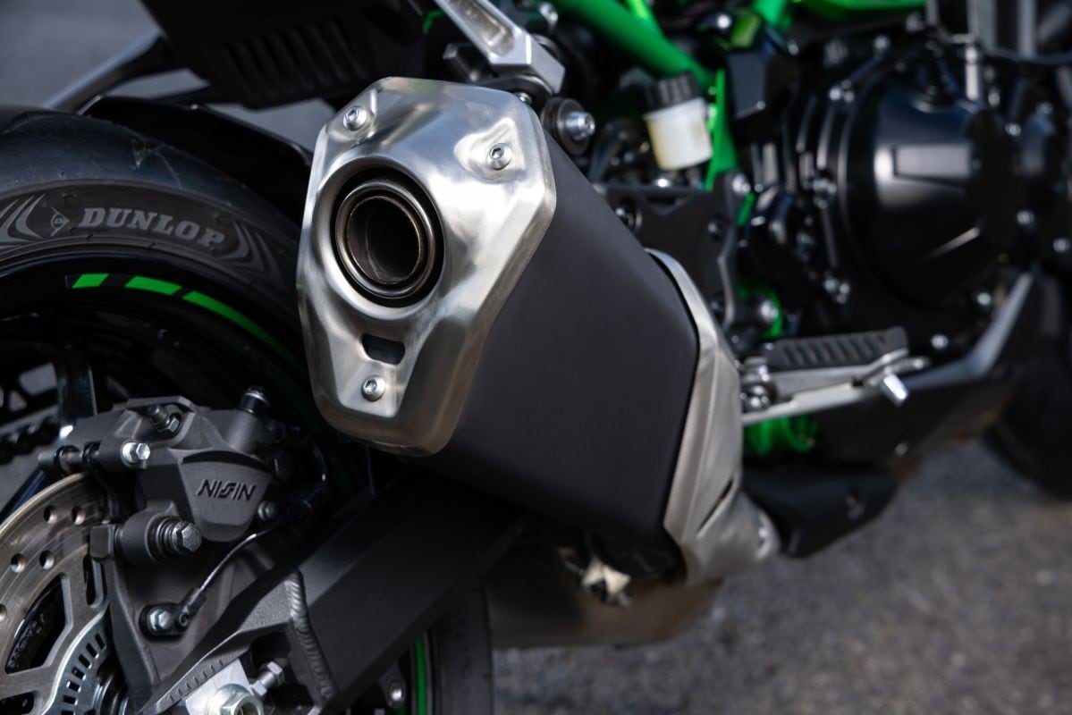 Kawasaki Z900: ecco la naked che da oggi vorrete comprare (e non solo per il prezzo...) +VIDEO+